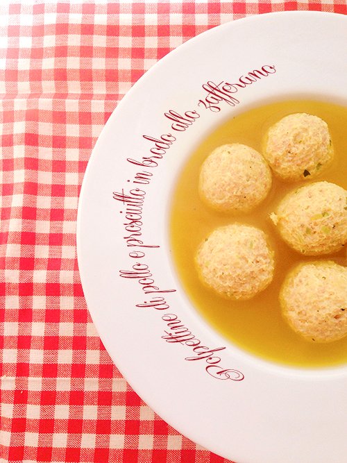 Polpettine di pollo e prosciutto in brodo allo zafferano