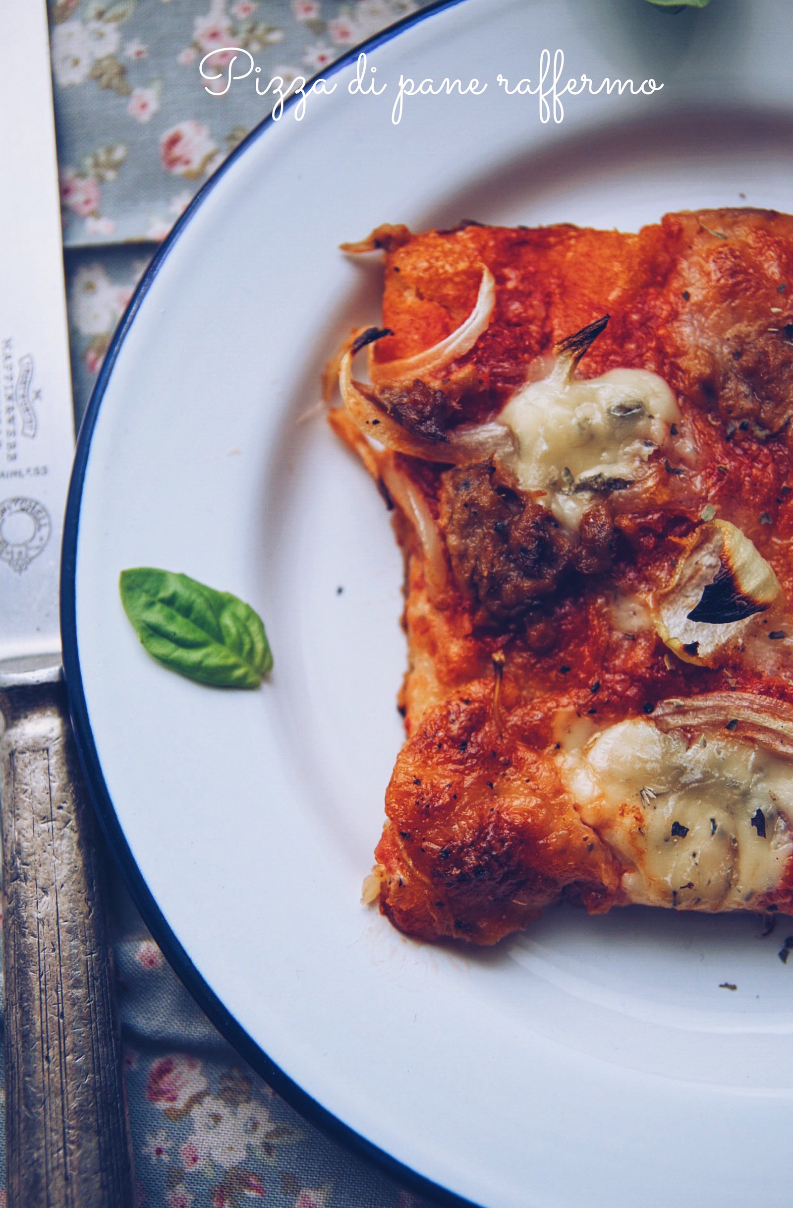 Pizza di pane raffermo