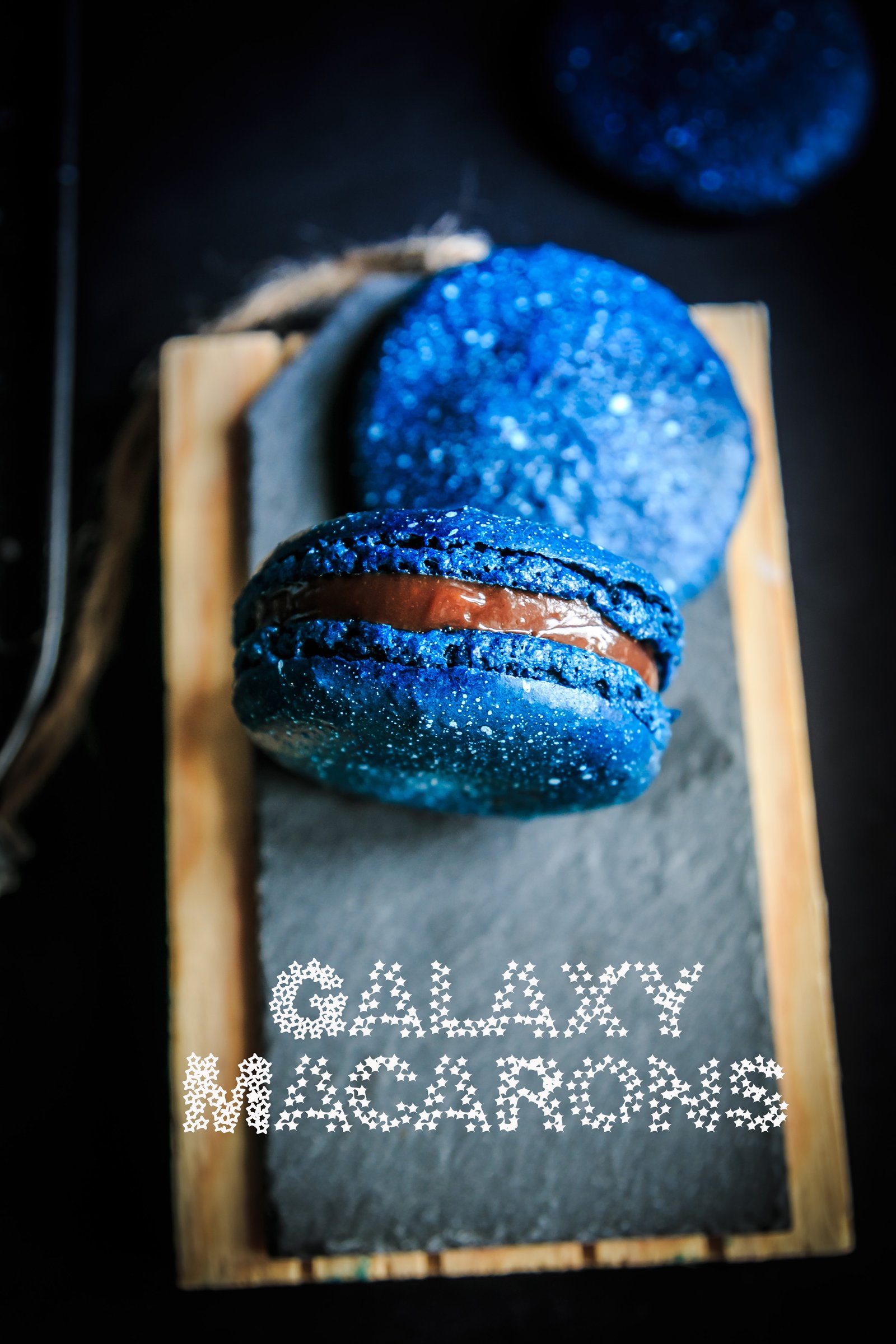 Galaxy macarons